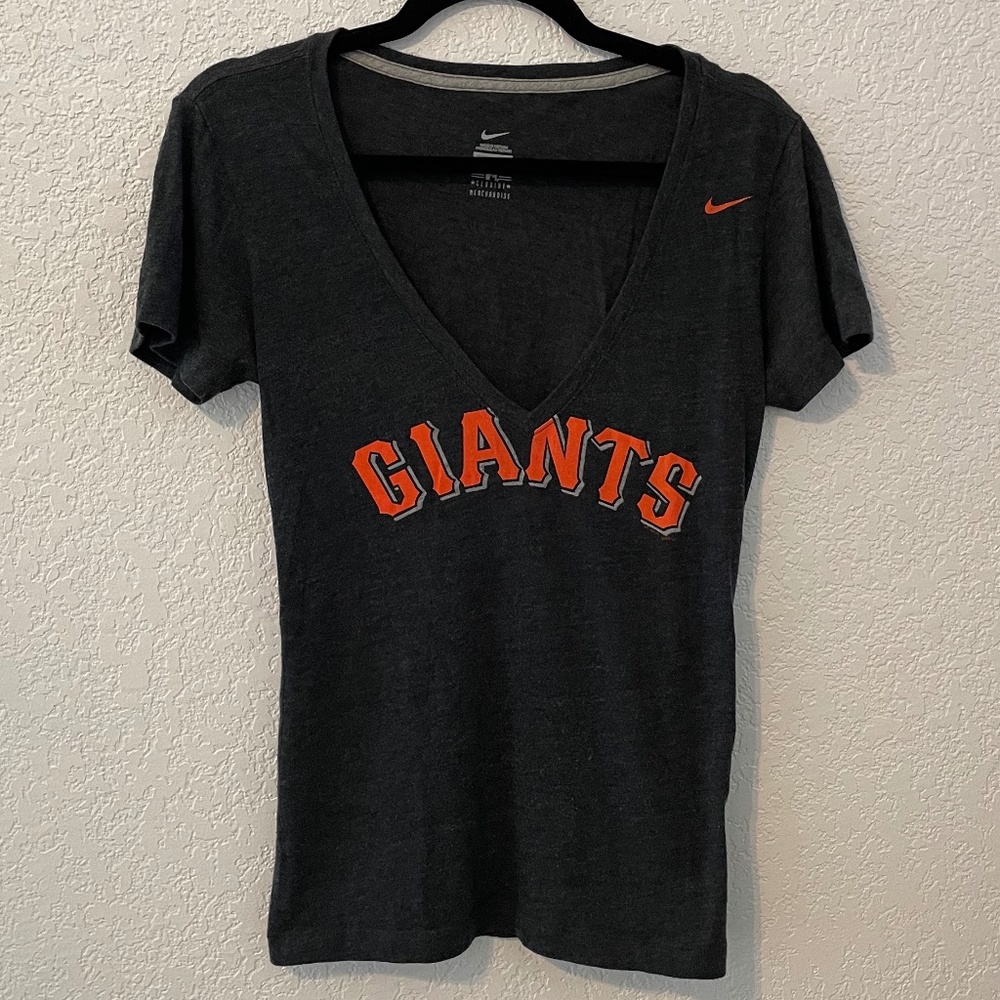 Women's Nike San Francisco Giants V-neck T-shirt Size Small